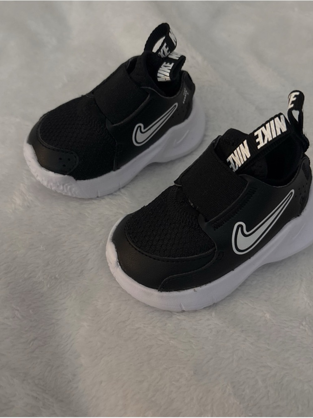 Nike Kids Black and White Slip-On Hook-and-Loop Sneakers
